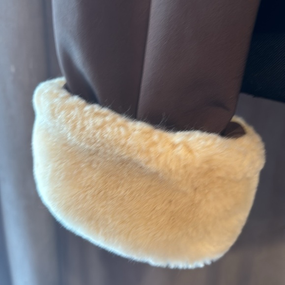 vintage y2k brown coat with fur cuffs and fur collar - Picture 4 of 7